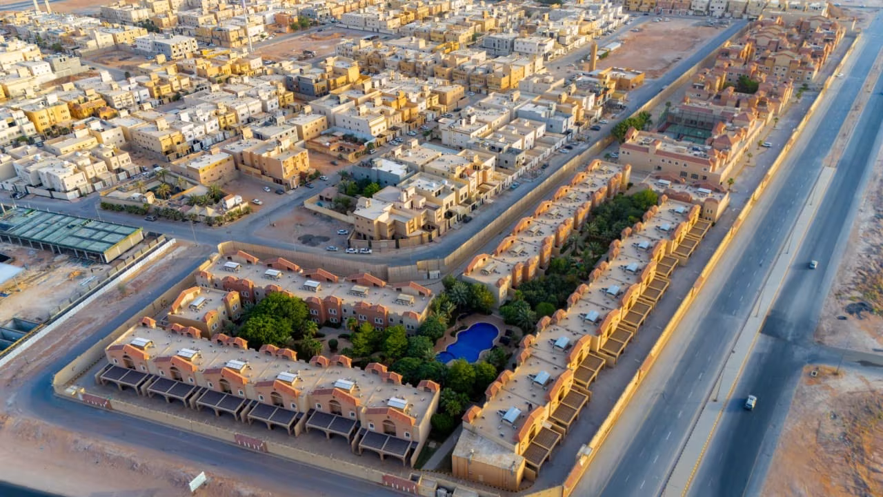Alargan Gardens Compound photo 1