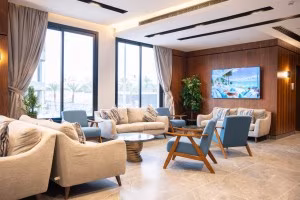 Ayanna Qurtoubah — lounge