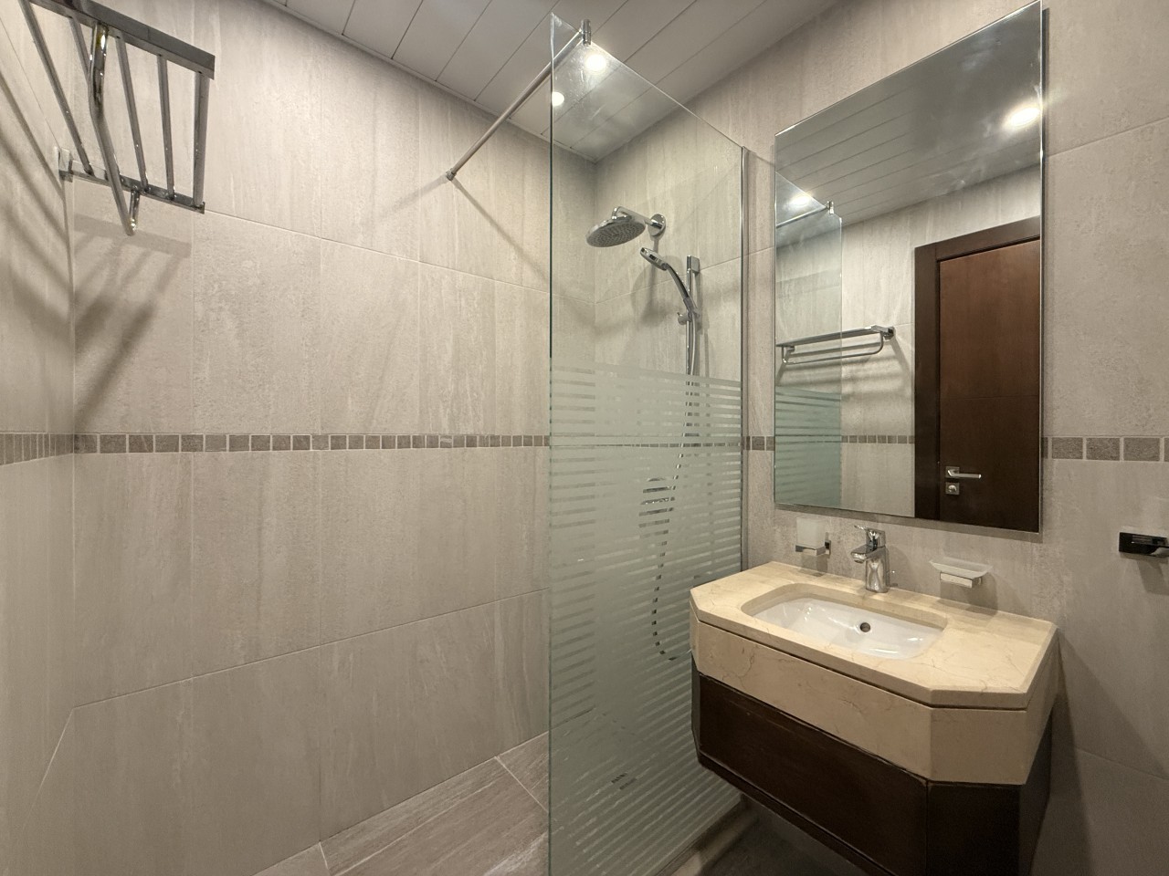 Apartment – 1 Master Bedroom
