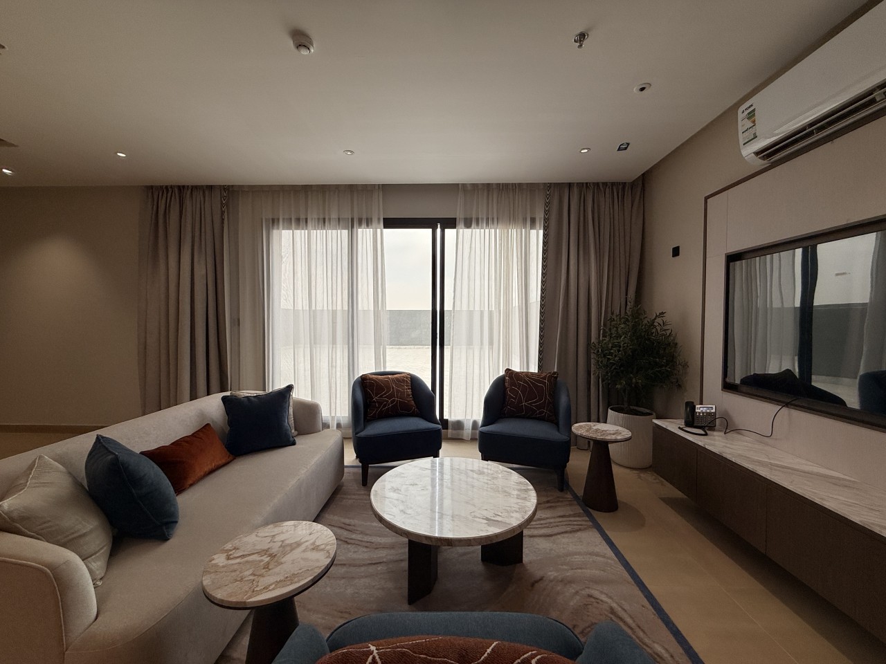 Apartment – 3 Bedrooms