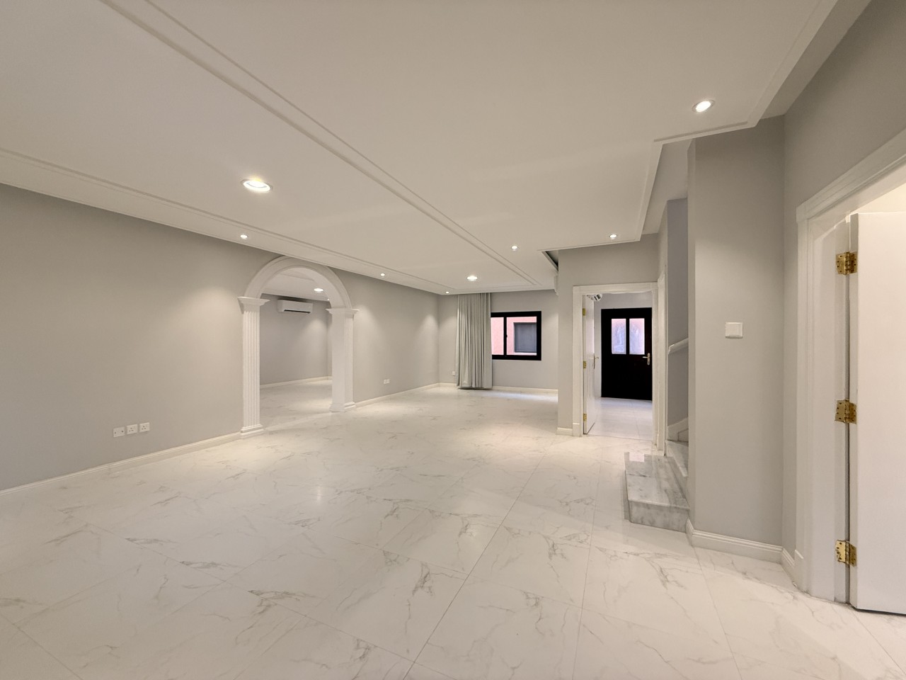 Villa – Large Villa